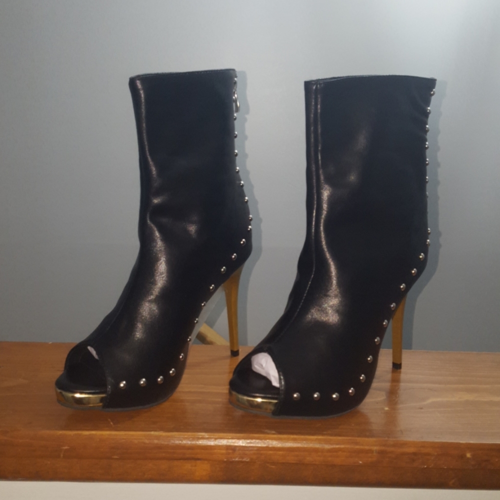 Peep Toe Stilleto Ankle Booties